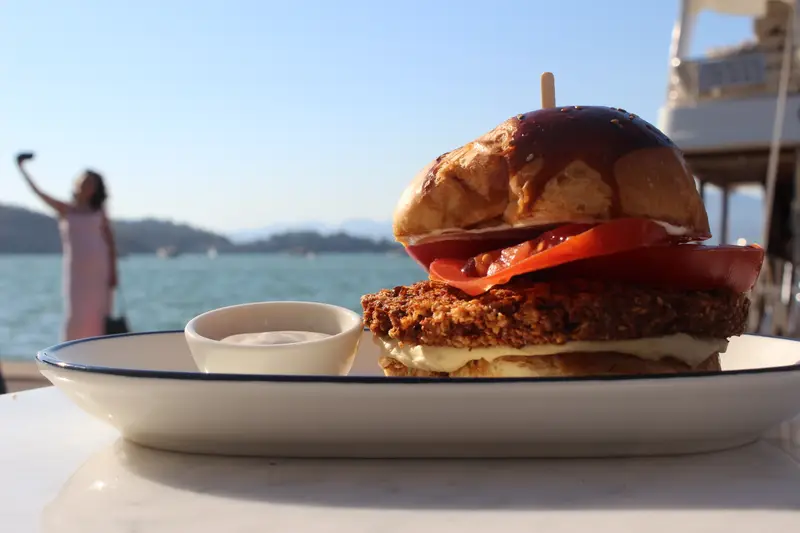 Falafel Burger