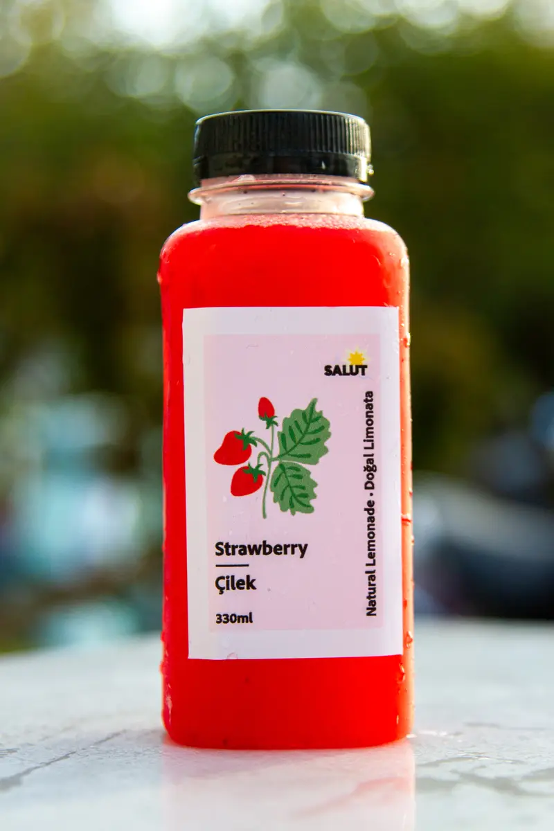 Ev Yapımı Çilek Suyu 330ml